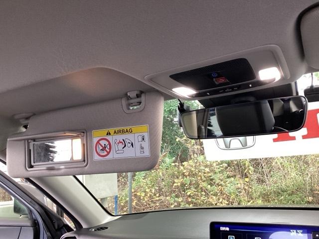 ヴェゼル ｅ：ＨＥＶＺ　純正メモリーナビ　ドラレコ　リアカメラ　衝突回避支援ブレーキ機能　スマキ　フルオートエアコン　Ｄレコ　エアバッグ　両席エアバック　Ｒカメ　記録簿付　パワーウィンドウ　ＬＥＤランプ　ソナー　クルーズＣ（48枚目）