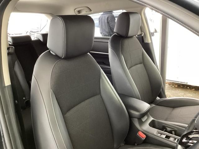 ヴェゼル ｅ：ＨＥＶＺ　純正メモリーナビ　ドラレコ　リアカメラ　衝突回避支援ブレーキ機能　スマキ　フルオートエアコン　Ｄレコ　エアバッグ　両席エアバック　Ｒカメ　記録簿付　パワーウィンドウ　ＬＥＤランプ　ソナー　クルーズＣ（58枚目）