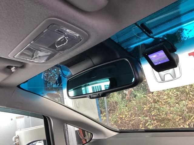 シャトル ハイブリッドＸホンダセンシング　純正メモリーナビ　シートヒーター　ＥＴＣ　横滑抑制　リヤカメラ　スマ－トキ－　イモビ　ＴＶナビ　サイドエアバッグ　キーレス　ＵＳＢ　ＤＶＤ再生機能　ＥＣＯＮ　クルコン　パワーウィンドウ　Ｗエアバック（10枚目）