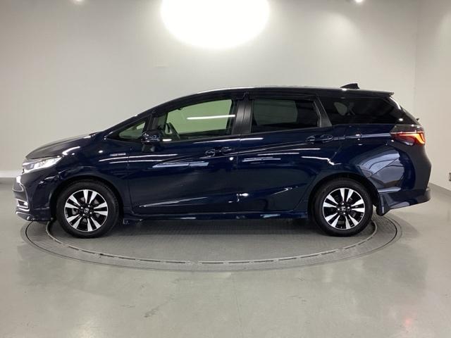 シャトル ハイブリッドＸホンダセンシング　純正メモリーナビ　シートヒーター　ＥＴＣ　横滑抑制　リヤカメラ　スマ－トキ－　イモビ　ＴＶナビ　サイドエアバッグ　キーレス　ＵＳＢ　ＤＶＤ再生機能　ＥＣＯＮ　クルコン　パワーウィンドウ　Ｗエアバック（26枚目）