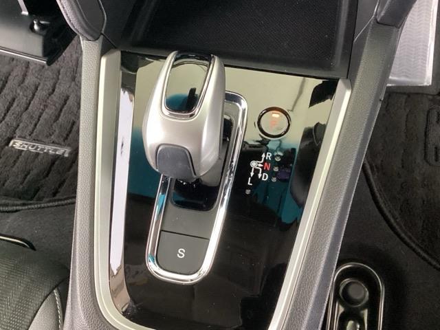 シャトル ハイブリッドＸホンダセンシング　純正メモリーナビ　シートヒーター　ＥＴＣ　横滑抑制　リヤカメラ　スマ－トキ－　イモビ　ＴＶナビ　サイドエアバッグ　キーレス　ＵＳＢ　ＤＶＤ再生機能　ＥＣＯＮ　クルコン　パワーウィンドウ　Ｗエアバック（38枚目）