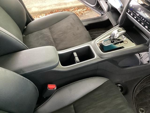 シャトル ハイブリッドＸホンダセンシング　純正メモリーナビ　シートヒーター　ＥＴＣ　横滑抑制　リヤカメラ　スマ－トキ－　イモビ　ＴＶナビ　サイドエアバッグ　キーレス　ＵＳＢ　ＤＶＤ再生機能　ＥＣＯＮ　クルコン　パワーウィンドウ　Ｗエアバック（39枚目）