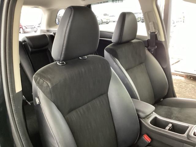 シャトル ハイブリッドＸホンダセンシング　純正メモリーナビ　シートヒーター　ＥＴＣ　横滑抑制　リヤカメラ　スマ－トキ－　イモビ　ＴＶナビ　サイドエアバッグ　キーレス　ＵＳＢ　ＤＶＤ再生機能　ＥＣＯＮ　クルコン　パワーウィンドウ　Ｗエアバック（55枚目）