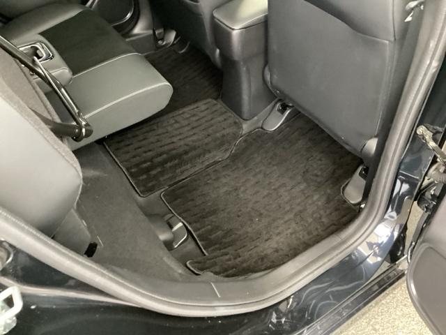 シャトル ハイブリッドＸホンダセンシング　純正メモリーナビ　シートヒーター　ＥＴＣ　横滑抑制　リヤカメラ　スマ－トキ－　イモビ　ＴＶナビ　サイドエアバッグ　キーレス　ＵＳＢ　ＤＶＤ再生機能　ＥＣＯＮ　クルコン　パワーウィンドウ　Ｗエアバック（60枚目）