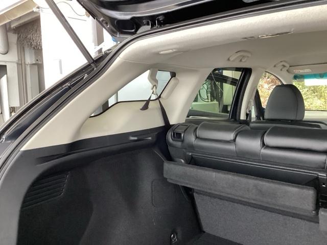 シャトル ハイブリッドＸホンダセンシング　純正メモリーナビ　シートヒーター　ＥＴＣ　横滑抑制　リヤカメラ　スマ－トキ－　イモビ　ＴＶナビ　サイドエアバッグ　キーレス　ＵＳＢ　ＤＶＤ再生機能　ＥＣＯＮ　クルコン　パワーウィンドウ　Ｗエアバック（64枚目）