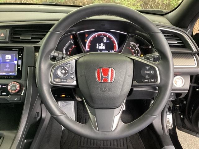 シビック ハッチバック　純正メモリーナビ　リアカメラ　ＥＴＣ　追突軽減ブレーキ　盗難防止装置　Ｂモニター　整備記録簿　横滑防止　シートヒーター付き　ＬＥＤライト　フルセグＴＶ　スマートキー　ＡＡＣ　ナビ・ＴＶ　オートクルーズ（14枚目）