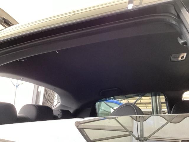 シビック ハッチバック　純正メモリーナビ　リアカメラ　ＥＴＣ　追突軽減ブレーキ　盗難防止装置　Ｂモニター　整備記録簿　横滑防止　シートヒーター付き　ＬＥＤライト　フルセグＴＶ　スマートキー　ＡＡＣ　ナビ・ＴＶ　オートクルーズ（55枚目）