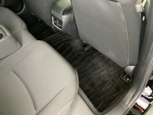 シビック ハッチバック　純正メモリーナビ　リアカメラ　ＥＴＣ　追突軽減ブレーキ　盗難防止装置　Ｂモニター　整備記録簿　横滑防止　シートヒーター付き　ＬＥＤライト　フルセグＴＶ　スマートキー　ＡＡＣ　ナビ・ＴＶ　オートクルーズ（60枚目）