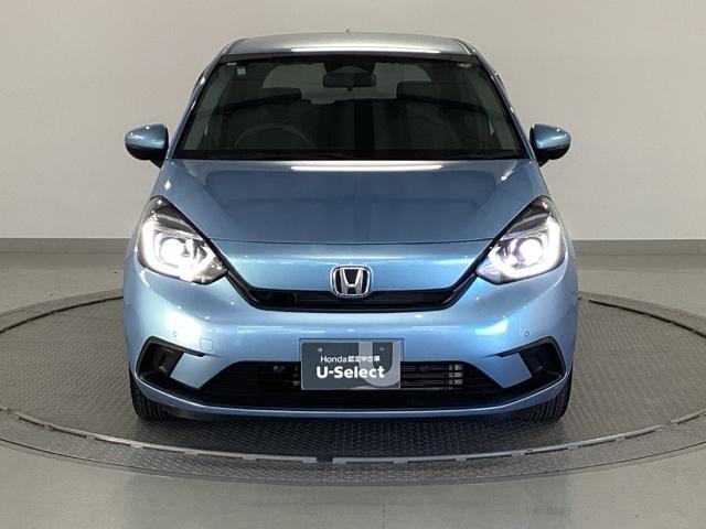 フィット ホーム　メモリーナビ　ＥＴＣ　リアカメラ　衝突軽減ブレーキ　ＬＥＤライト　オートライト　クリアランスソナー　記録簿付　エアバッグ　ｉストップ　スマ－トキ－　盗難防止装置　Ｗエアバック　ＵＳＢポート　パワステ（7枚目）