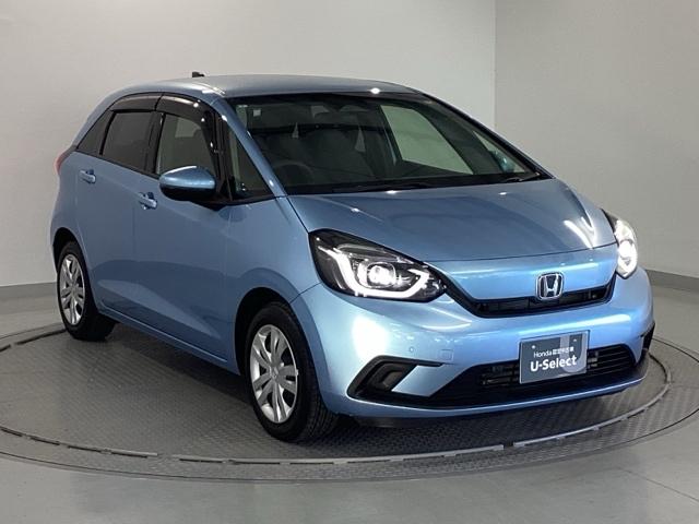 フィット ホーム　メモリーナビ　ＥＴＣ　リアカメラ　衝突軽減ブレーキ　ＬＥＤライト　オートライト　クリアランスソナー　記録簿付　エアバッグ　ｉストップ　スマ－トキ－　盗難防止装置　Ｗエアバック　ＵＳＢポート　パワステ（8枚目）