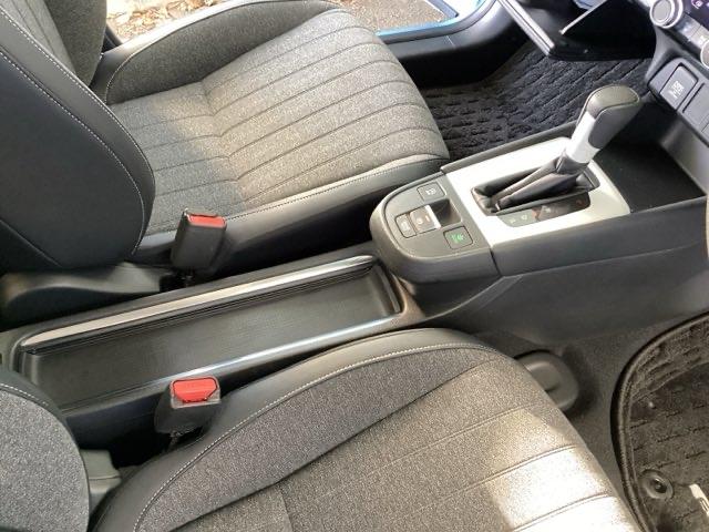 フィット ホーム　メモリーナビ　ＥＴＣ　リアカメラ　衝突軽減ブレーキ　ＬＥＤライト　オートライト　クリアランスソナー　記録簿付　エアバッグ　ｉストップ　スマ－トキ－　盗難防止装置　Ｗエアバック　ＵＳＢポート　パワステ（39枚目）