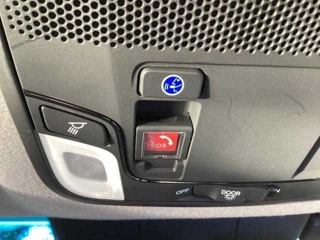 フィット ホーム　メモリーナビ　ＥＴＣ　リアカメラ　衝突軽減ブレーキ　ＬＥＤライト　オートライト　クリアランスソナー　記録簿付　エアバッグ　ｉストップ　スマ－トキ－　盗難防止装置　Ｗエアバック　ＵＳＢポート　パワステ（48枚目）