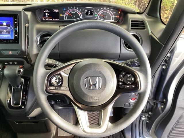 ��ɂȂ��ފ��o�̃X�e�A�����O�ł��B�����S�n�A�f�U�C�����A���쐫�ɂ���������A�C�e���ł��B