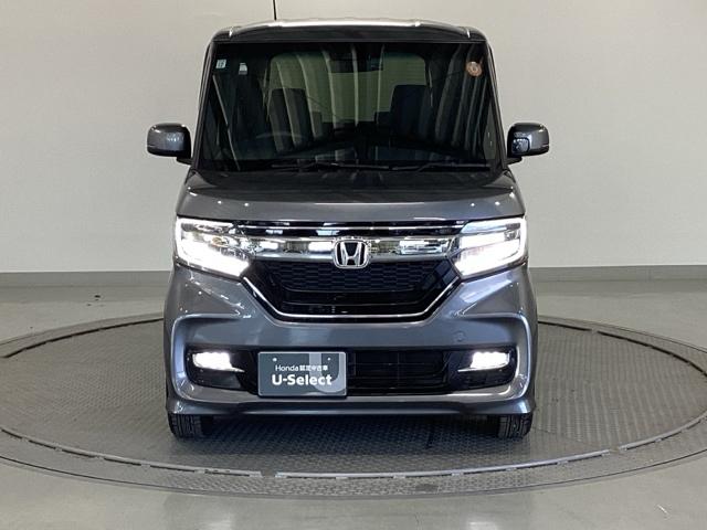 �y�k�d�c�w�b�h���C�g�z����������Ă��܂��B��ԑ��s����J�̓��ɖ��邭���S�ɑO�����Ƃ炷���Ƃ��o���܂��B�Ό��Ԃ���������₷���̂ő���ɐڋ߂�m�点�邱�Ƃ��o���܂��B