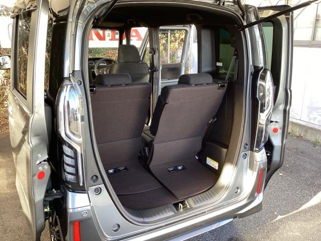 �R���p�N�g�{�f�B�[�Ȃ̂ɁA�׎��͂���ȂɍL�X�I��������ו����ς߂܂���B