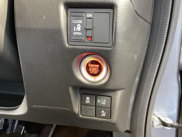 �X�}�[�g�L�[���|�P�b�g��o�b�O�ɓ��ꂽ�܂܂ŁA�L�[���������ނ��ƂȂ��{�^�������������ŃG���W�����n�����܂��B