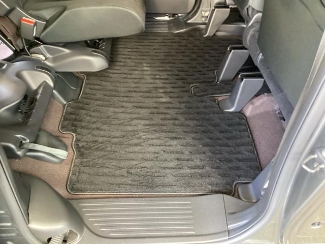 �t���b�g�ȏ��ƕG���⓪��X�y�[�X�ȂǏ\���ȍL��������܂��B