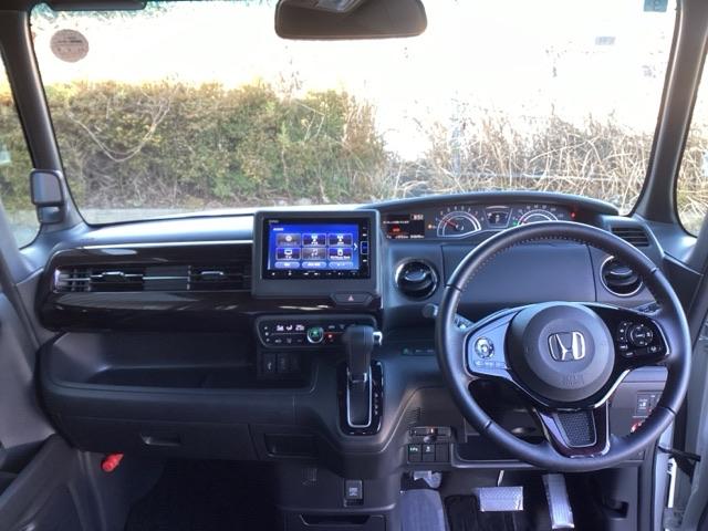 Ｎ－ＢＯＸカスタム Ｌターボ　メモリーナビ　ドラレコ　ＥＴＣ　リアカメラ　地デジチューナー　衝突軽減ブレーキサポート　ＬＥＤヘッドライ　アイドリングＳ　ターボエンジン　ＰＳ　カーテンエアバック　シートヒータ　エアバック　ＵＳＢ（2枚目）