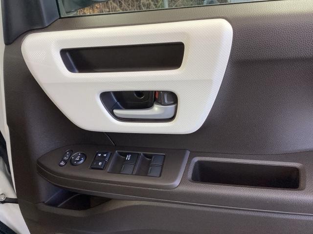 N-BOX L メモリーナビ フルセグ ドラレコ リアカメラ 衝突回避支援ブレーキ I-STOP PW パワステ Sヒーター スマ-トキ- Bカメ 地デジTV ナビ&TV 横滑り防止 LEDライト エアコン付き(50枚目)