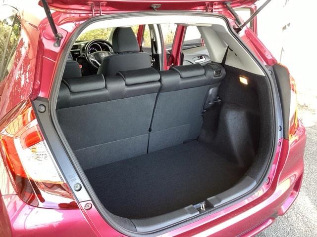 フィット １３Ｇ・Ｌホンダセンシング　純正メモリーナビ　ドラレコ　リアカメラ　ＥＴＣ車載器　サイドカーテンエアバック　Ｄレコ　ＵＳＢ　エアバック　パワーウインドウ　記録簿　キーフリーシステム　ＬＥＤライト　オートエアコン　ＶＳＡ　クルコン（18枚目）