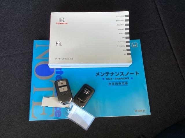 フィット １３Ｇ・Ｌホンダセンシング　純正メモリーナビ　ドラレコ　リアカメラ　ＥＴＣ車載器　サイドカーテンエアバック　Ｄレコ　ＵＳＢ　エアバック　パワーウインドウ　記録簿　キーフリーシステム　ＬＥＤライト　オートエアコン　ＶＳＡ　クルコン（19枚目）