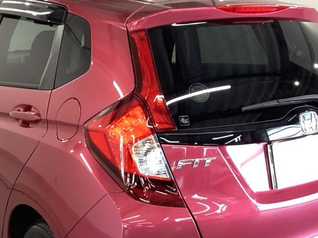 フィット １３Ｇ・Ｌホンダセンシング　純正メモリーナビ　ドラレコ　リアカメラ　ＥＴＣ車載器　サイドカーテンエアバック　Ｄレコ　ＵＳＢ　エアバック　パワーウインドウ　記録簿　キーフリーシステム　ＬＥＤライト　オートエアコン　ＶＳＡ　クルコン（28枚目）