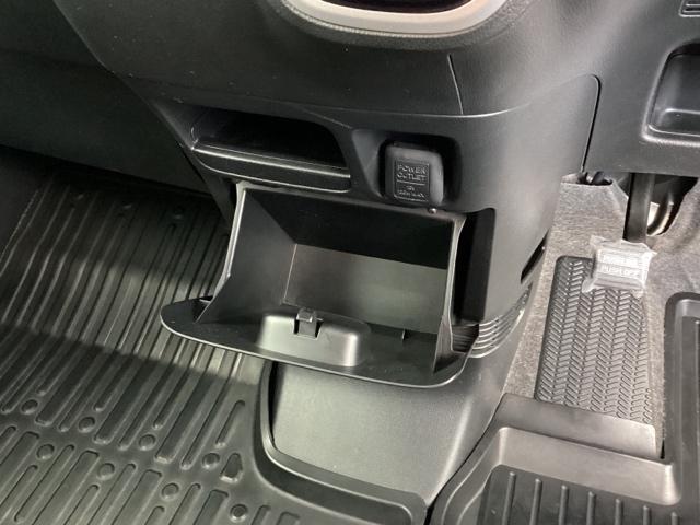 �C���p�l�Z���^�[�����Ɏ��[�X�y�[�X������܂�