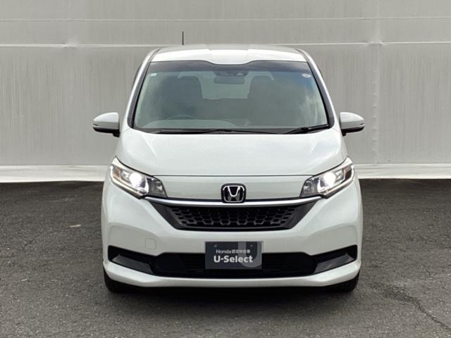 �k�d�c�w�b�h���C�g�𑕔����Ă��܂��B�k�d�c�w�b�h���C�g�͂ƂĂ����邭�A�J�̓����ԑ��s�����S�E���S�ł��B�I�[�g���C�g�R���g���[���t���Ŏ��̖͂��邳�ɉ����Ď����œ_���E�������܂�