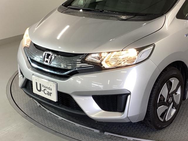 フィットハイブリッド Ｆパッケージ　メモリーナビ　衝突低減ブレーキ　ＥＴＣ　地デジＴＶ　盗難警報装置　記録簿有り　ＡＵＴＯエアコン　カーテンエアバック　助手席エアバック　ＥＣＯＮ　リヤカメラ　ＡＢＳ付　横滑り防止システム　ナビテレビ（24枚目）