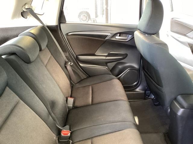 フィットハイブリッド Ｆパッケージ　メモリーナビ　衝突低減ブレーキ　ＥＴＣ　地デジＴＶ　盗難警報装置　記録簿有り　ＡＵＴＯエアコン　カーテンエアバック　助手席エアバック　ＥＣＯＮ　リヤカメラ　ＡＢＳ付　横滑り防止システム　ナビテレビ（57枚目）