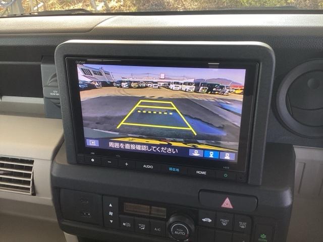 �o�b�N���j�^�[�ɃK�C�h���\���t���Ȃ̂ŎԌɓ�������S�y�J�����A���O���͂R�p�^�[������I�ׂ܂��z�m��Ȃ����ł����S���Ċy�������o�������ł��܂��B