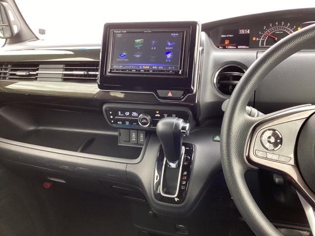 Ｎ－ＢＯＸカスタム Ｇ・Ｌホンダセンシング　メモリーナビ　ＥＴＣ　リアカメラ　フルセグ　パワーウインドー　記録簿有　Ｂモニタ　横滑防止　スマートキープッシュスタート　運転席エアバッグ　ＡＵＴＯエアコン　キーフリーシステム　クルコン　ＤＶＤ　ＰＳ（6枚目）