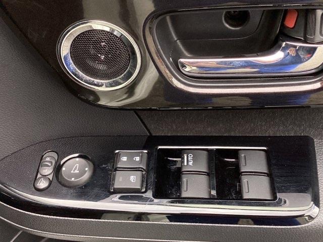 Ｎ－ＢＯＸカスタム Ｇ・Ｌホンダセンシング　メモリーナビ　ＥＴＣ　リアカメラ　フルセグ　パワーウインドー　記録簿有　Ｂモニタ　横滑防止　スマートキープッシュスタート　運転席エアバッグ　ＡＵＴＯエアコン　キーフリーシステム　クルコン　ＤＶＤ　ＰＳ（23枚目）