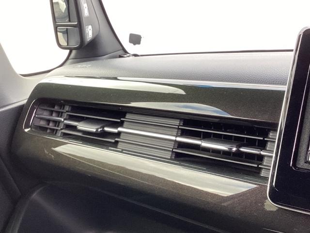 Ｎ－ＢＯＸカスタム Ｇ・Ｌホンダセンシング　メモリーナビ　ＥＴＣ　リアカメラ　フルセグ　パワーウインドー　記録簿有　Ｂモニタ　横滑防止　スマートキープッシュスタート　運転席エアバッグ　ＡＵＴＯエアコン　キーフリーシステム　クルコン　ＤＶＤ　ＰＳ（29枚目）