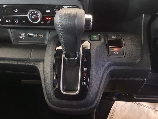 �V�t�g�̓C���p�l�V�t�g�A�p�[�L���O�u���[�L�͓d�q����ƂȂ��Ă��܂��B