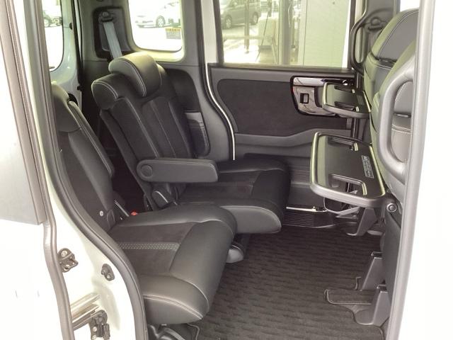 Ｎ－ＢＯＸカスタム Ｌターボ　メモリーナビ　ドラレコ　ＥＴＣ　リアカメラ　Ｗパワスラ　スマキ　プリクラッシュセーフティー　地デジ対応　後カメラ　シートＨ　ＥＳＣ　サイドエアバック　革シート　ＥＣＯＮ　ＵＳＢポート　ＤＶＤ再生可（17枚目）