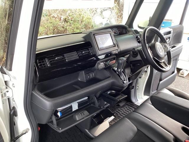 Ｎ－ＢＯＸカスタム Ｌターボ　メモリーナビ　ドラレコ　ＥＴＣ　リアカメラ　Ｗパワスラ　スマキ　プリクラッシュセーフティー　地デジ対応　後カメラ　シートＨ　ＥＳＣ　サイドエアバック　革シート　ＥＣＯＮ　ＵＳＢポート　ＤＶＤ再生可（35枚目）