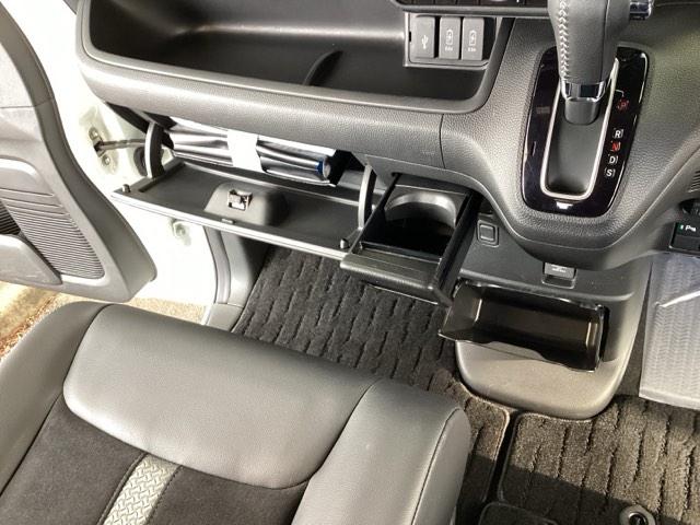 Ｎ－ＢＯＸカスタム Ｌターボ　メモリーナビ　ドラレコ　ＥＴＣ　リアカメラ　Ｗパワスラ　スマキ　プリクラッシュセーフティー　地デジ対応　後カメラ　シートＨ　ＥＳＣ　サイドエアバック　革シート　ＥＣＯＮ　ＵＳＢポート　ＤＶＤ再生可（40枚目）