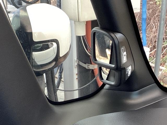 Ｎ－ＢＯＸカスタム Ｌターボ　メモリーナビ　ドラレコ　ＥＴＣ　リアカメラ　Ｗパワスラ　スマキ　プリクラッシュセーフティー　地デジ対応　後カメラ　シートＨ　ＥＳＣ　サイドエアバック　革シート　ＥＣＯＮ　ＵＳＢポート　ＤＶＤ再生可（50枚目）