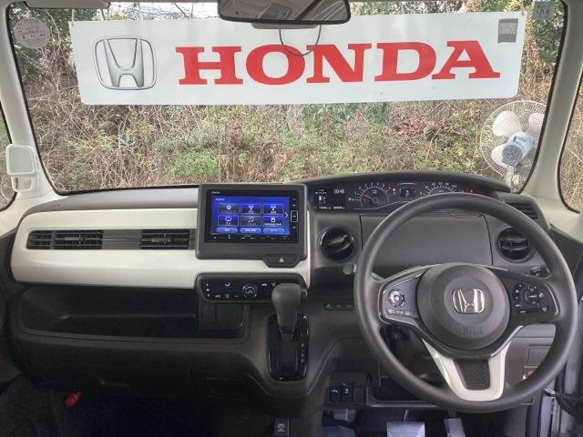 Ｎ－ＢＯＸ Ｇ　純正ナビ　フルセグ　リアカメラ　シティブレーキ　スマートキ－　セキュリティーアラーム　ＡＣ　ＤＶＤ再生可　キーフリー　ＬＥＤライト　クルコン　横滑り防止機能　Ｂカメラ　デュアルエアバッグ　ベンチシート（3枚目）