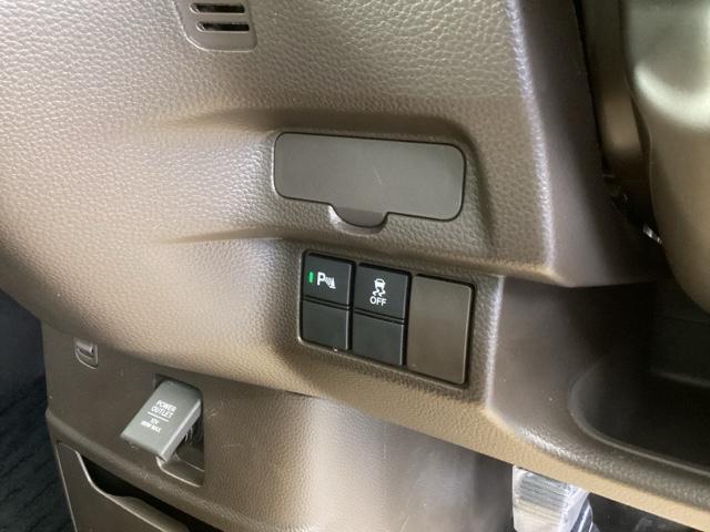 Ｎ－ＢＯＸ Ｇ　純正ナビ　フルセグ　リアカメラ　シティブレーキ　スマートキ－　セキュリティーアラーム　ＡＣ　ＤＶＤ再生可　キーフリー　ＬＥＤライト　クルコン　横滑り防止機能　Ｂカメラ　デュアルエアバッグ　ベンチシート（15枚目）