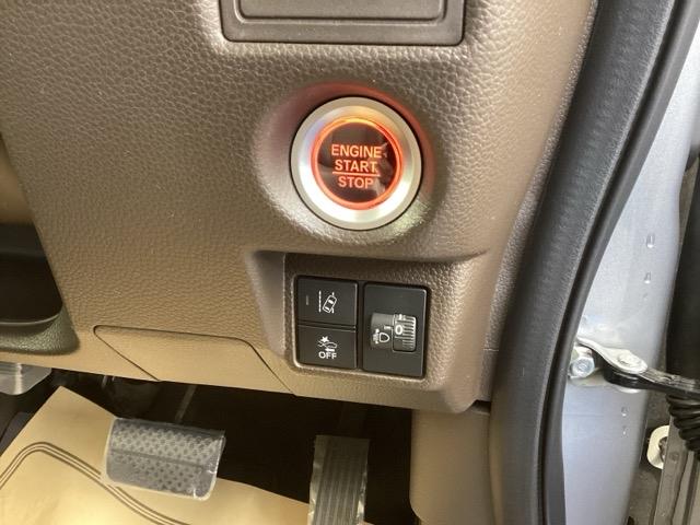 Ｎ－ＢＯＸ Ｇ　純正ナビ　フルセグ　リアカメラ　シティブレーキ　スマートキ－　セキュリティーアラーム　ＡＣ　ＤＶＤ再生可　キーフリー　ＬＥＤライト　クルコン　横滑り防止機能　Ｂカメラ　デュアルエアバッグ　ベンチシート（17枚目）