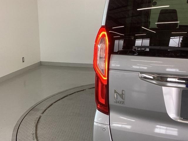 Ｎ－ＢＯＸ Ｇ　純正ナビ　フルセグ　リアカメラ　シティブレーキ　スマートキ－　セキュリティーアラーム　ＡＣ　ＤＶＤ再生可　キーフリー　ＬＥＤライト　クルコン　横滑り防止機能　Ｂカメラ　デュアルエアバッグ　ベンチシート（33枚目）