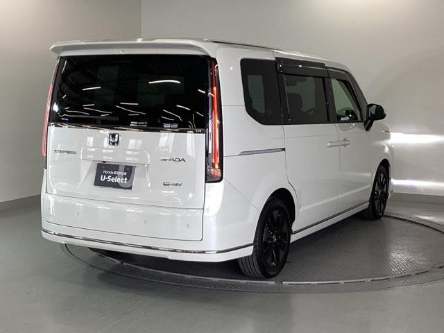 �{�f�B�J���[�́A�v���`�i�z���C�g�p�[���ŁA��i�Ȑ[�݂ƋP��������������z���C�g�ł��I