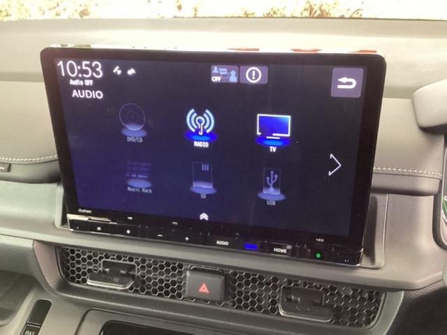 �i�r�@�\�����łȂ��A�~���[�W�b�N�T�[�o�[�A�a�����������������A�t���Z�O�e���r�A�c�u�c�Ƃb�c�Đ��ȂǁA�I�[�f�B�I�@�\�����Ă��܂��B