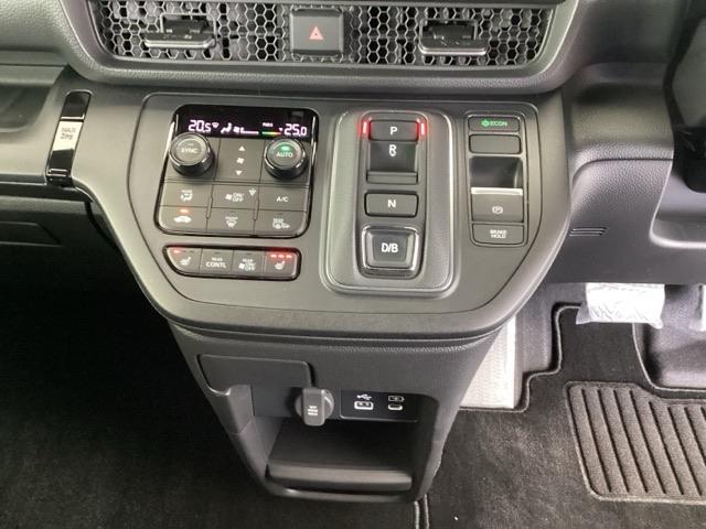 �w��{�ɂ���i�I�ȃV�t�g���삪�\�ȃG���N�g���b�N�M�A�Z���N�^�[�ł��I�܂��A�X�C�b�`����ŃI���^�I�t�ł���d�q����p�[�L���O�u���[�L�ł��B