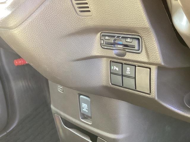 Ｎ－ＢＯＸ Ｇ・Ｌターボホンダセンシング　ホンダ純正メモリーナビ　ドラレコ　自動（被害軽減）ブレーキ　パワステ　エコモード　キーレスエントリー　スマートキープッシュスタート　フルセグ地デジ　ＵＳＢ　リアコーナーセンサー　ヒーター　ＬＥＤライト（14枚目）