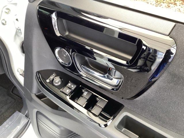 N-BOXカスタム L 純正メモリーナビ ドラレコ リアカメラ 両席エアバック 左右電動スライドドア Bモニタ ブレーキサポート セキュリティー LEDランプ キーレスエントリー 記録簿 SRS 横滑り防止機能 スマートキ(50枚目)