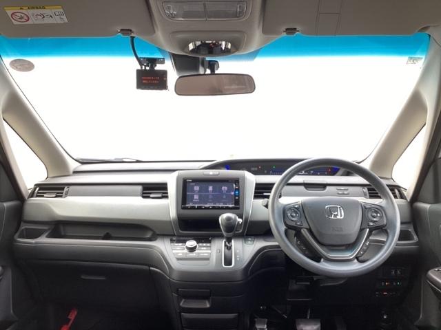 �n�[�t�V�F�C�h�t�����g�E�B���h�E�y�e�K���X��[�̐F�������z�𑕔����Ă��܂��B�L���t�����g�K���X�Ŏ��E���m�ۂ���ῂ�����}���܂��B�L�Ɩ����ł͑�Ⴂ�ł��B