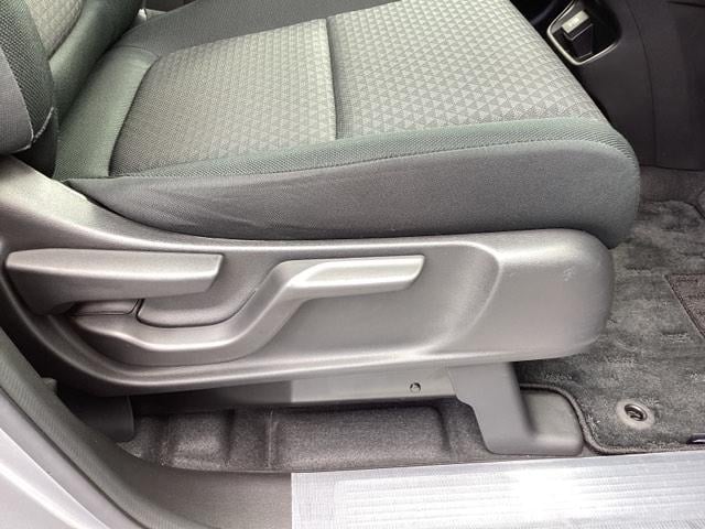 �蓮�̃��o�[���g���āA�V�[�g�̍�����w������̊p�x��ς��邱�Ƃ��ł��܂��B